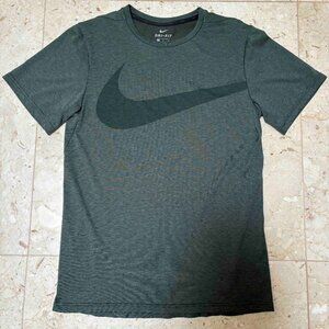 Nike Dri-Fit Breathe Swoosh Graphic T-Shirt - Men's Small - Dark Green